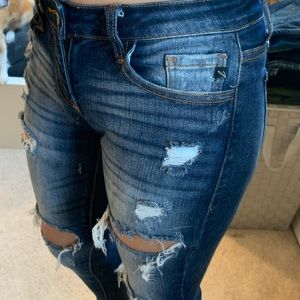 💛KANCAN DISTRUSTED JEANS💛